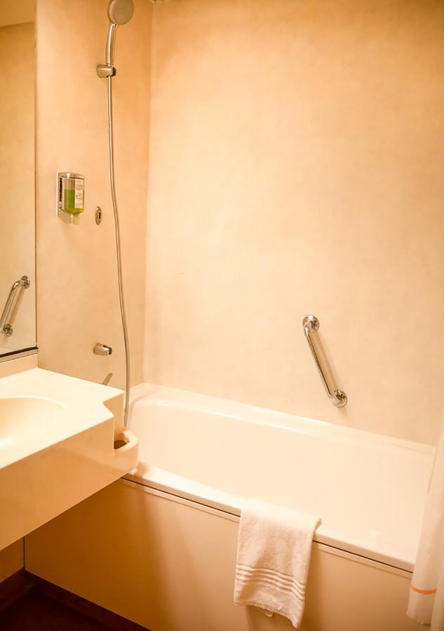 Hotel Des Thermes Les Domes Vichy Eksteriør bilde