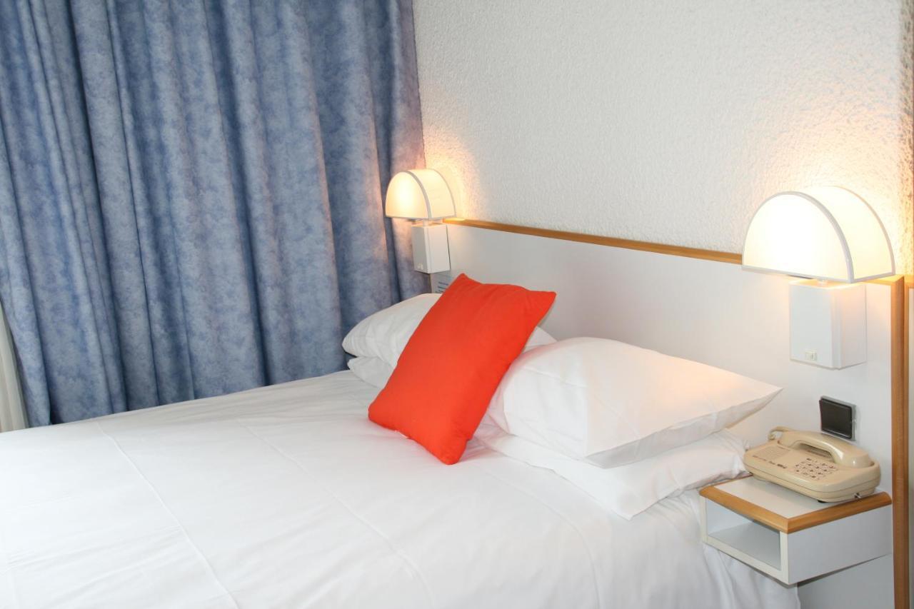 Hotel Des Thermes Les Domes Vichy Eksteriør bilde